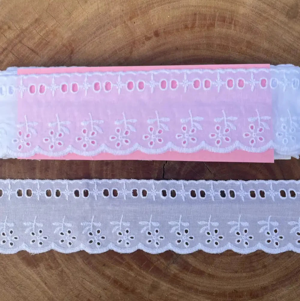 Passa fita de bordado Inglês 100% algodão Branco - Largura: 6,8 centímetros - 13,7 Metros