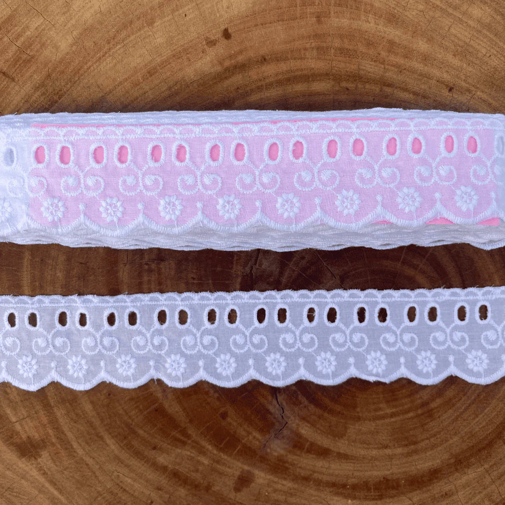 Passa fita de bordado Inglês 100% algodão Branco - Largura: 5 centímetros - 13,7 Metros